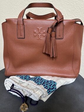 NWT Tory Burch Thea Slouchy Satchel Classic Tan 77163 Leather Brown Gold Tone